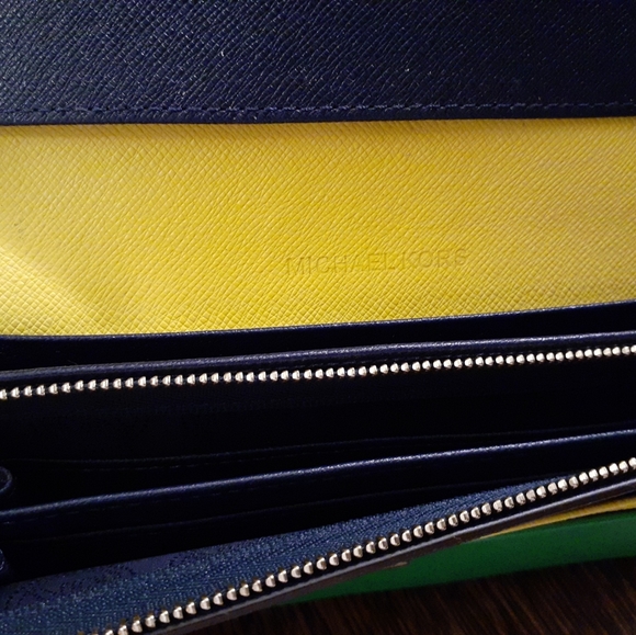 MICHEAL KORS LEATHER WALLET - Picture 2 of 10